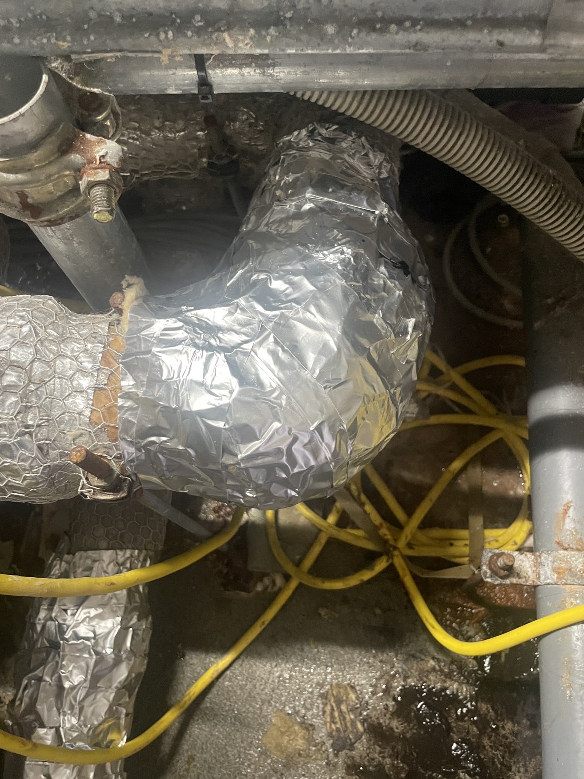 機械室 配管 断熱材 巻き直し